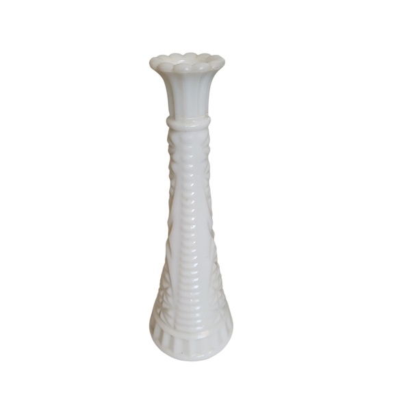 Vintage Milk Glass Bud Vase Taper - Picture 1 of 4